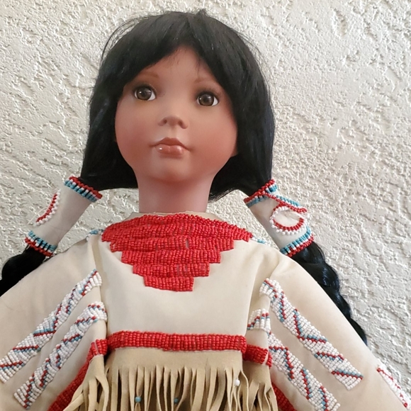 Linda Mason 2002 Porcelain Native American Doll - Picture 1 of 7